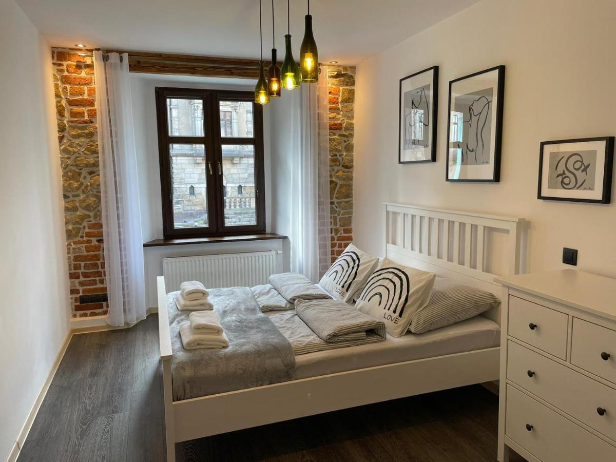 Apartament Przy Ratuszu Klodzko Exterior photo